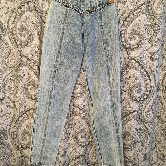 JORDACHE NO EXIT 3 BUTTON AND ZIP RED TAG ABD BACK LABEL WAIST DESIGN! - Picture 3 of 6